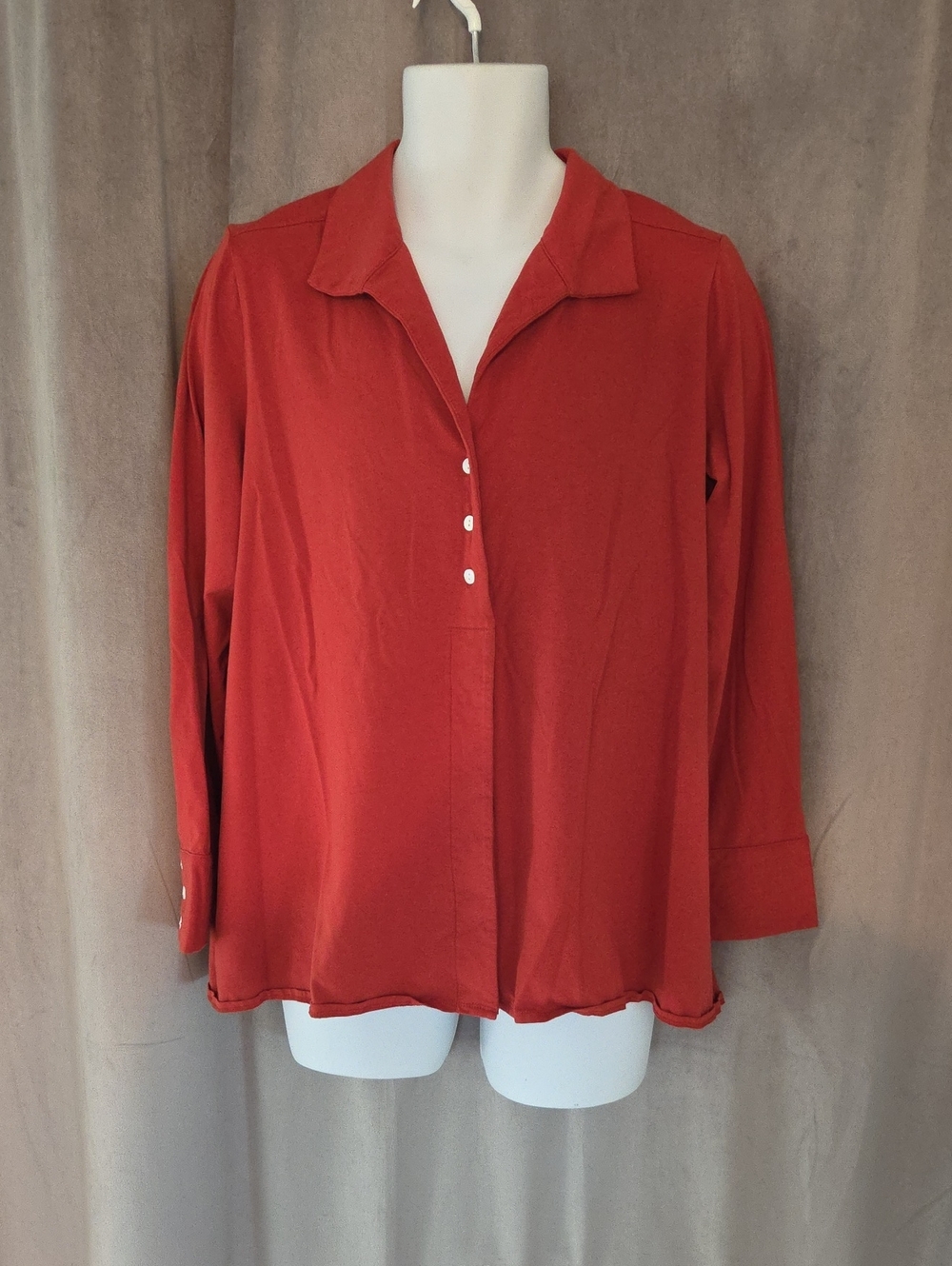 Women's XL Relaxed Collared Button-Front Shirt in Rust